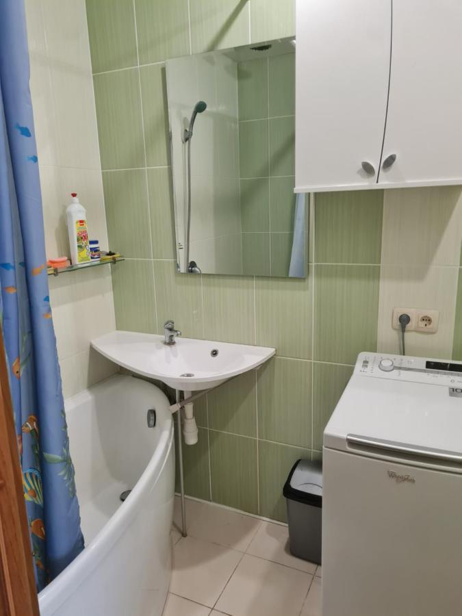 Ziemielu Mols Apartaments/Pirma Linija Pie Juras Liepāja Exteriör bild